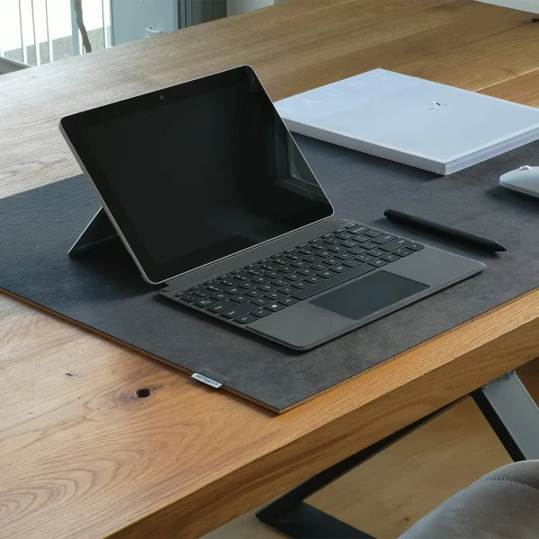 Microsoft Surface mit Tastatur und Stift